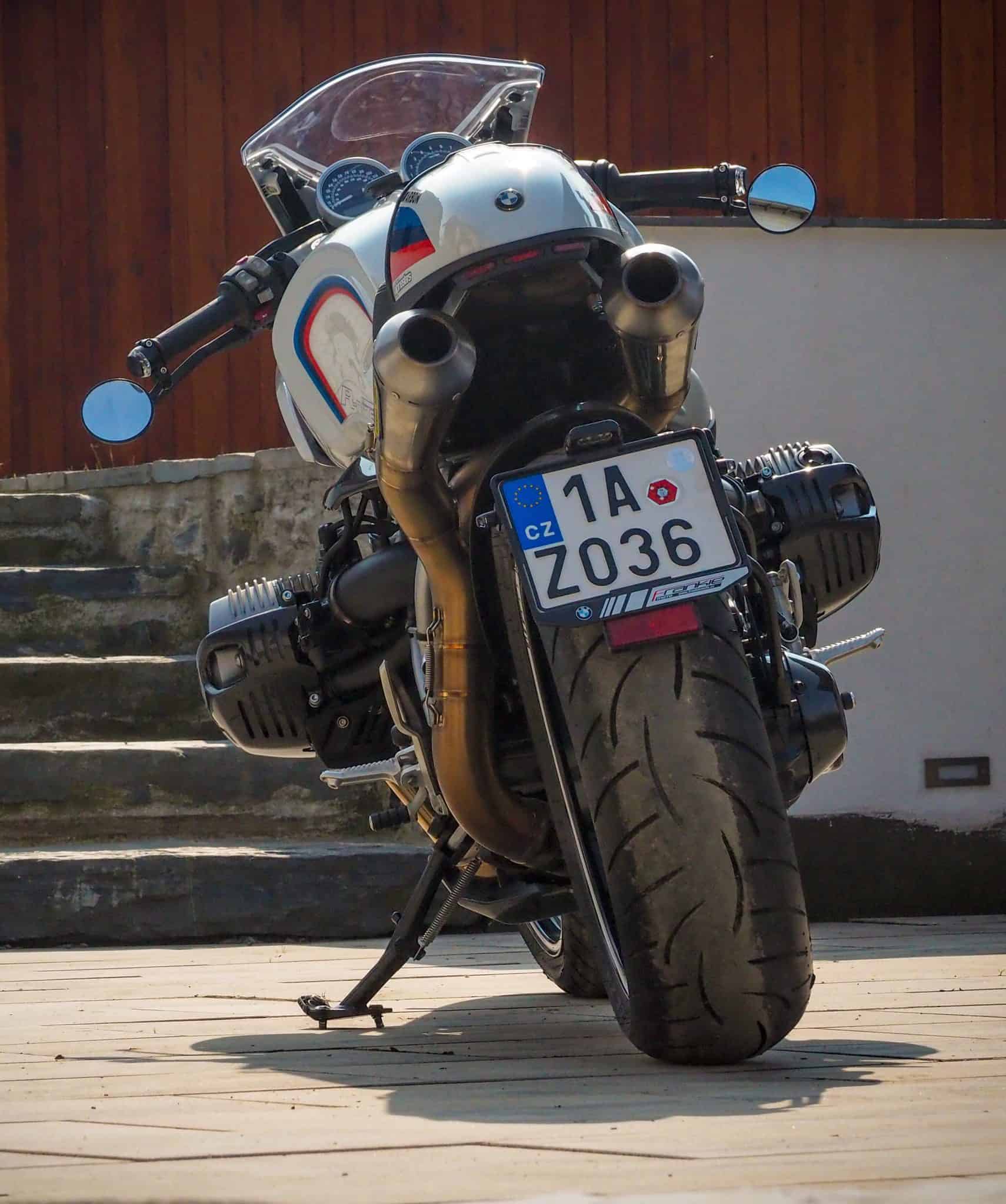 BMW R NINE RACER