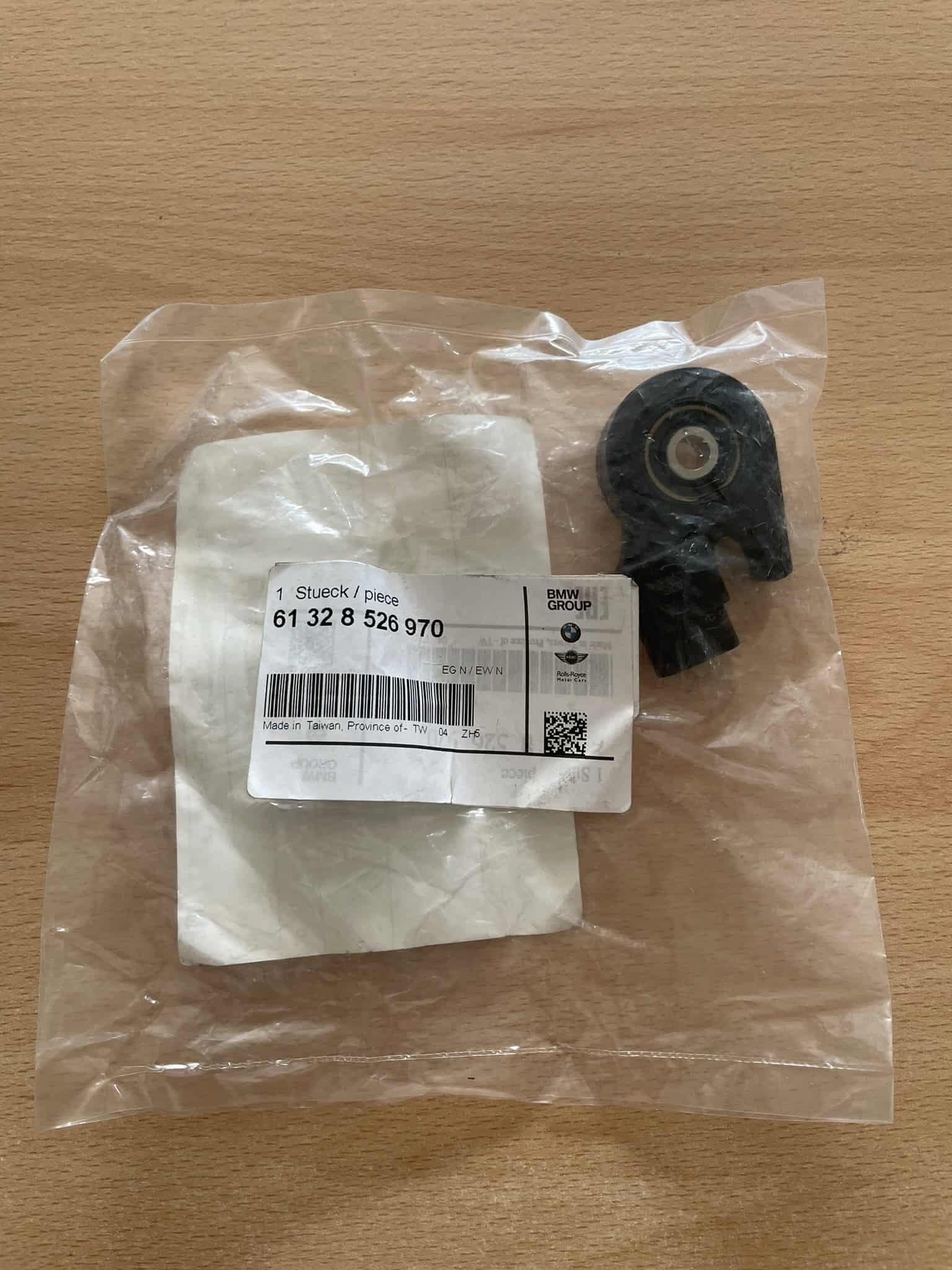 BMW - spínač bočního stojanu 61328526970