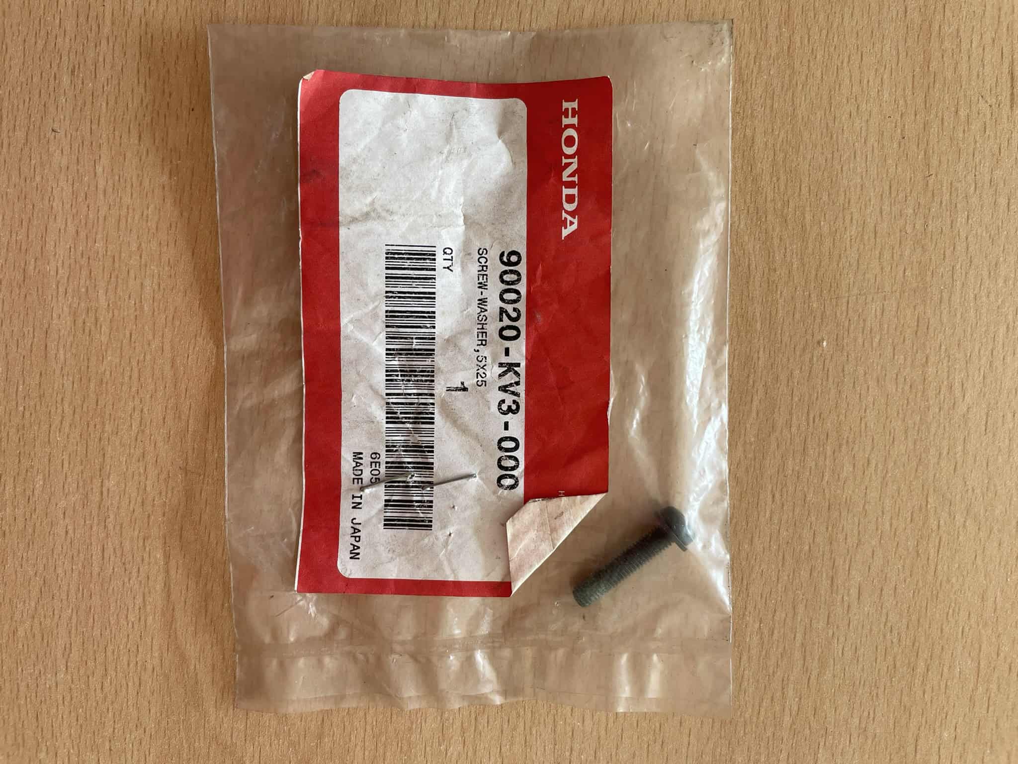 HONDA - šroub do páčky kohoutu VT600 90020-KV3-000