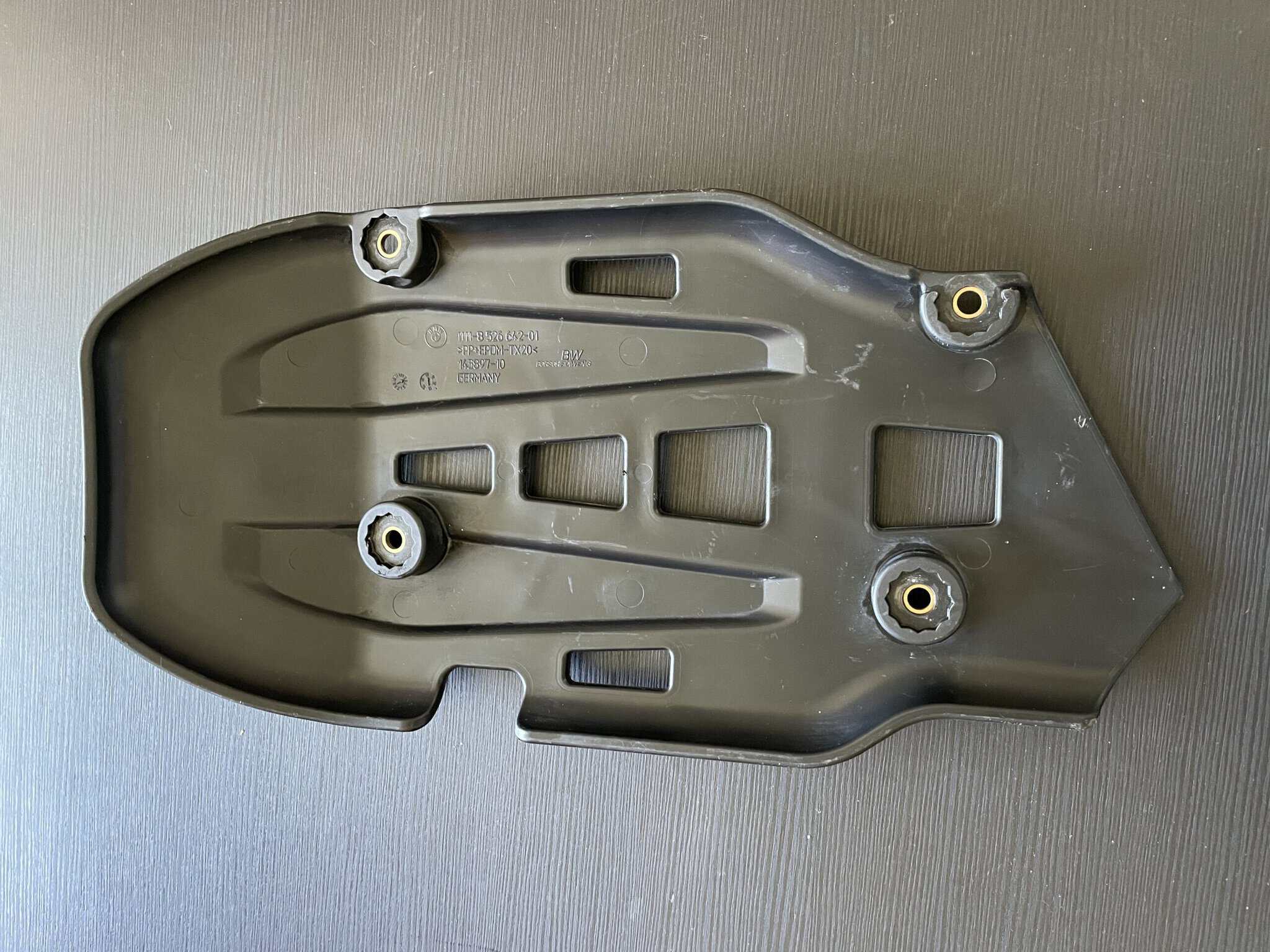 BMW - spodní kryt motoru BMW F 800 GS 1111-8 526 642